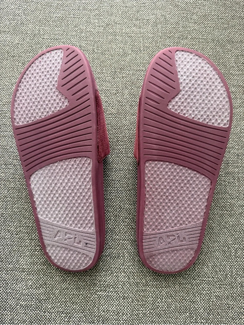 NEW APL Men's Burgundy Techloom Velvet Slide Size 11 Casual Sporty Athletic